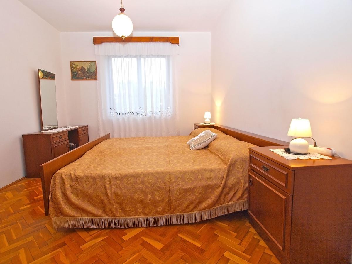 Apartments Dvorine 1210 班约勒 外观 照片