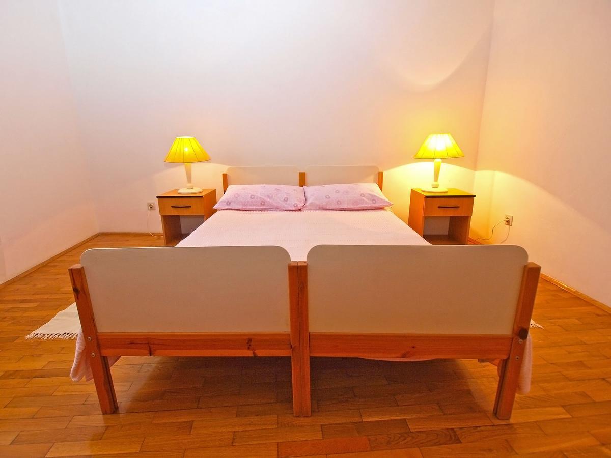 Apartments Dvorine 1210 班约勒 外观 照片