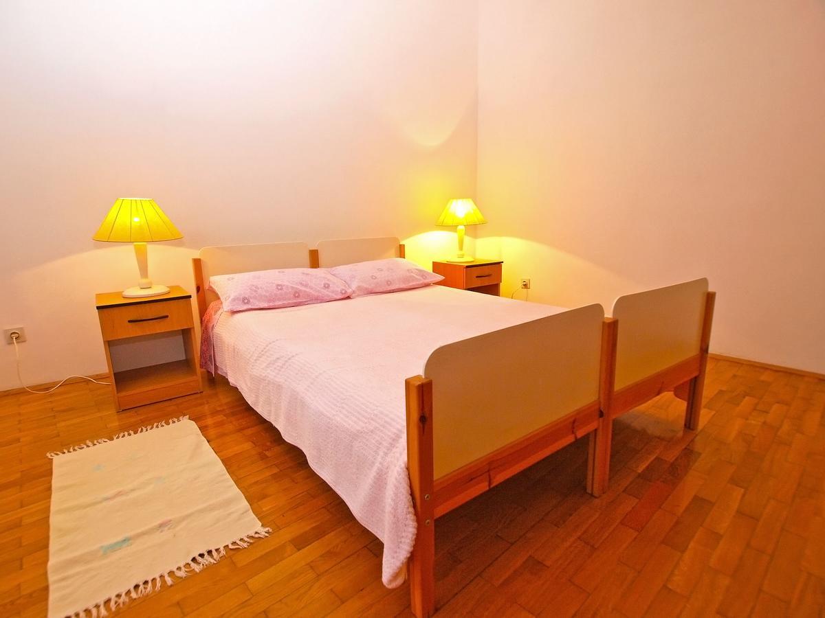 Apartments Dvorine 1210 班约勒 外观 照片