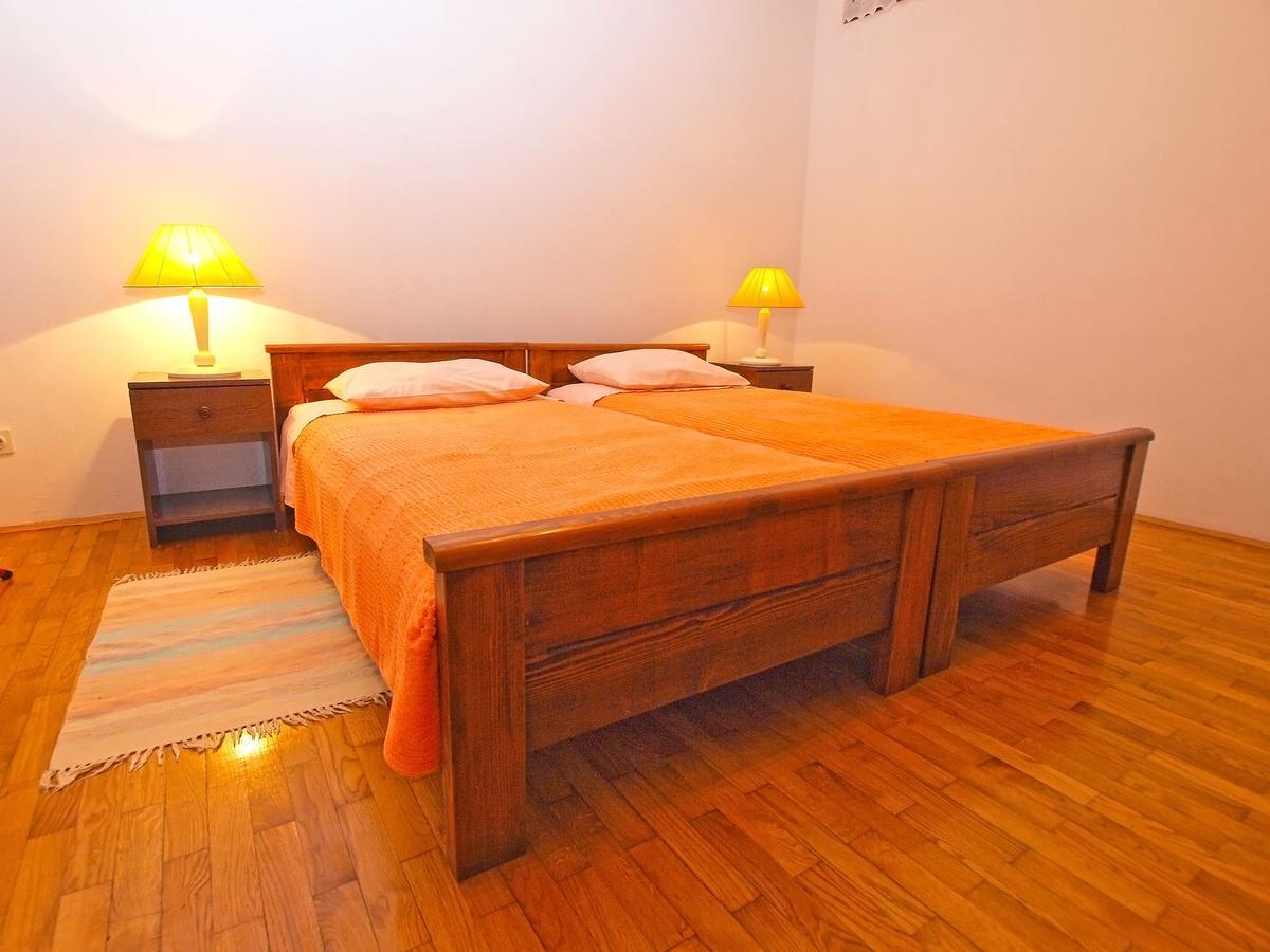 Apartments Dvorine 1210 班约勒 外观 照片